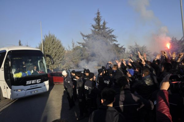 Fenerbahçe'ye Gaziantep'te şok protesto!