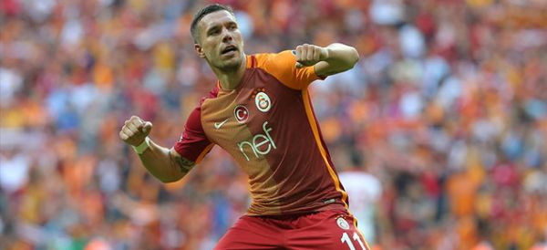 Galatasaray Podolski'yi Vissel Kobe'ye sattı! İşte detaylar