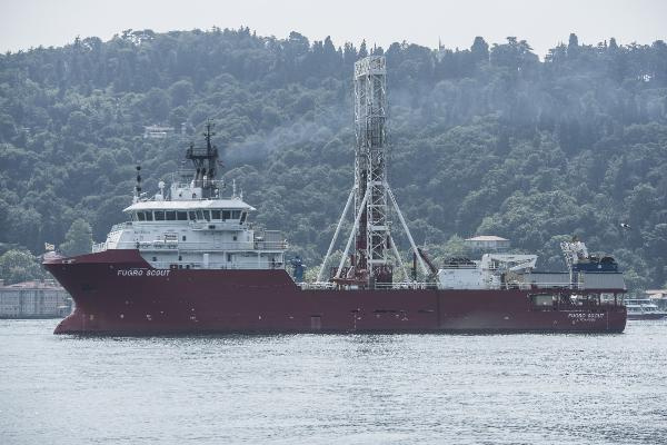 fugro-scout-gemisi-istanbul-tuneli-icin-istanbul-bogazinda_6093_dhaphoto1