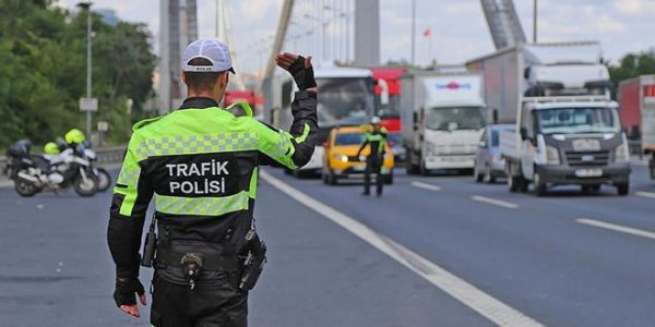 izmirdetrafikpolisisehitoldu